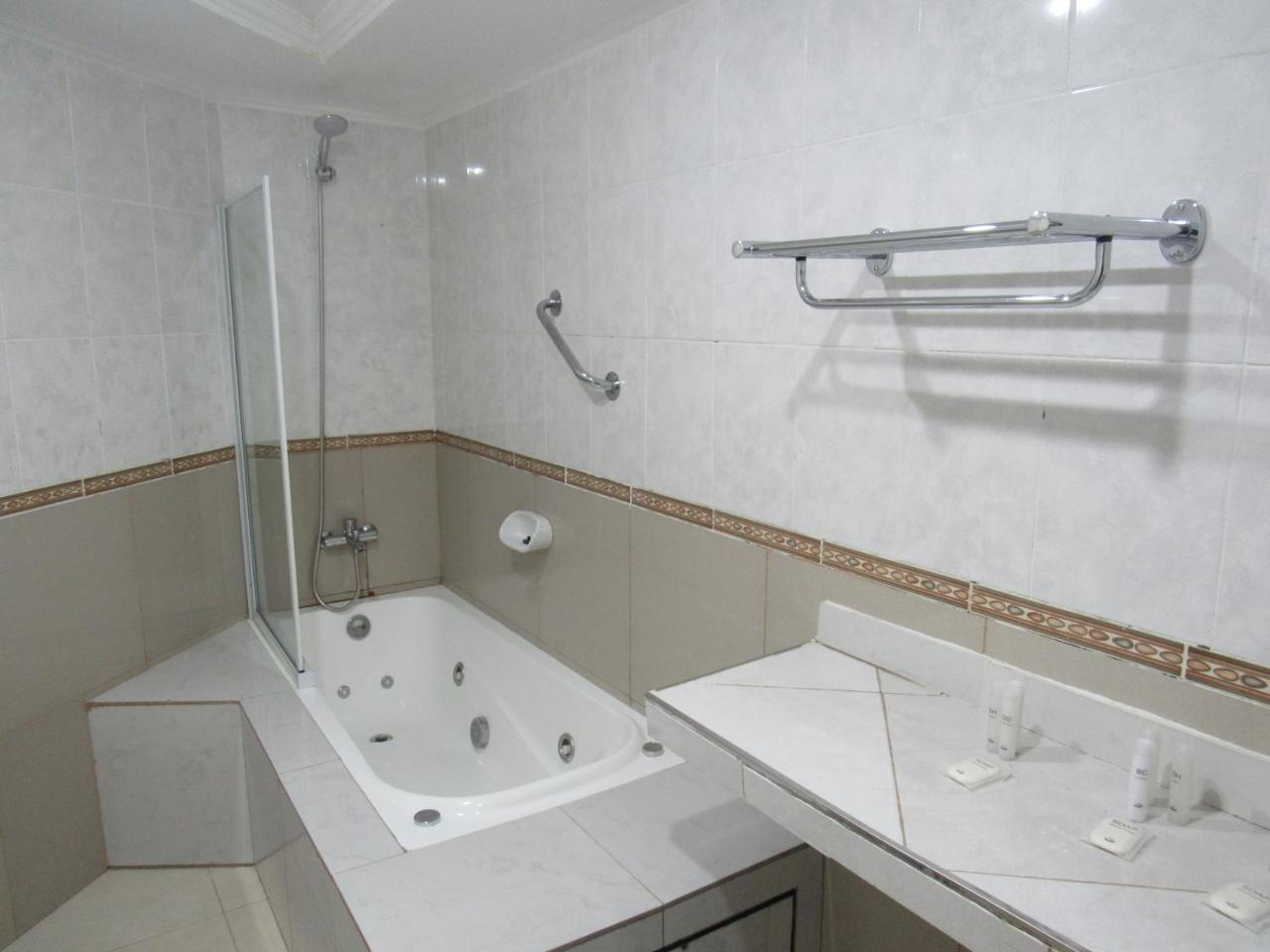 Hotel Caleta Olivia Dış mekan fotoğraf